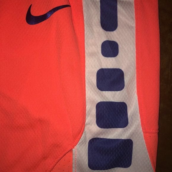 🏈CLOSET CLOSING EVERYTHING MUST BE 🏈NWT BOYS NIKE - Picture 2 of 3